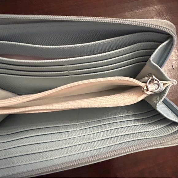 “water/summer-proof” LACOSTE Gray HANDBAG TOTE  & spacious WALLET! - Picture 13 of 14